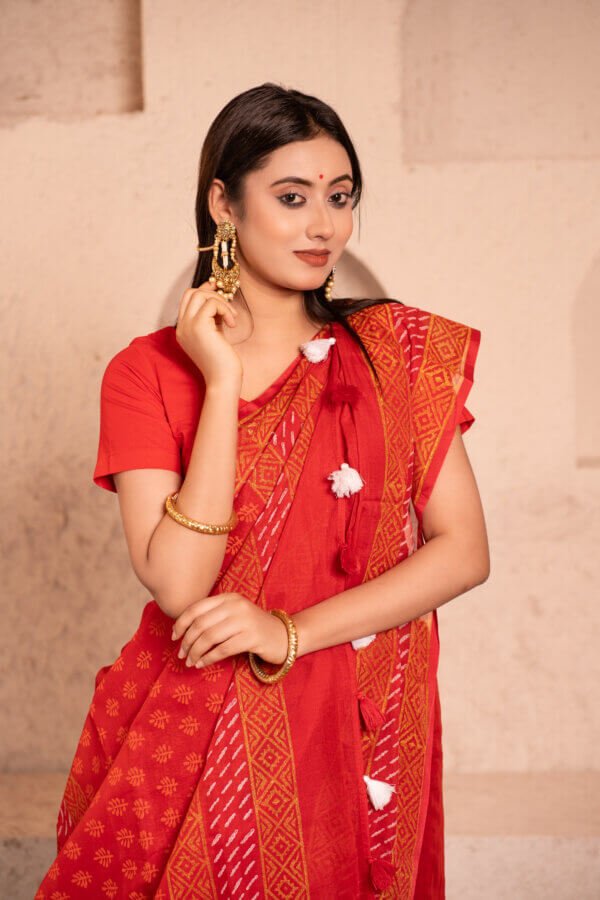 সেমি মসলিন কাপড়ে ব্লক প্রিন্ট করা শাড়ি - Image 2